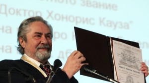Почина Никола Гюзелев