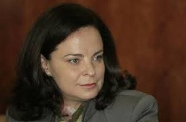 Министър Андреева: Трябват повече пари за болнична помощ
