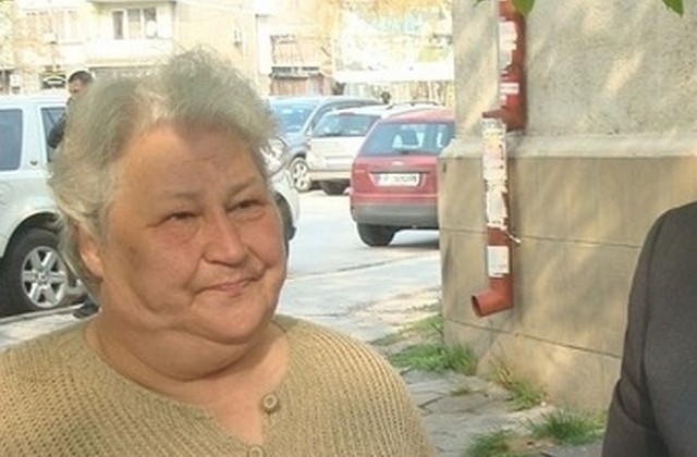 Прекратиха делото за настаняване в психиатрия на майката на стрелеца от Лясковец