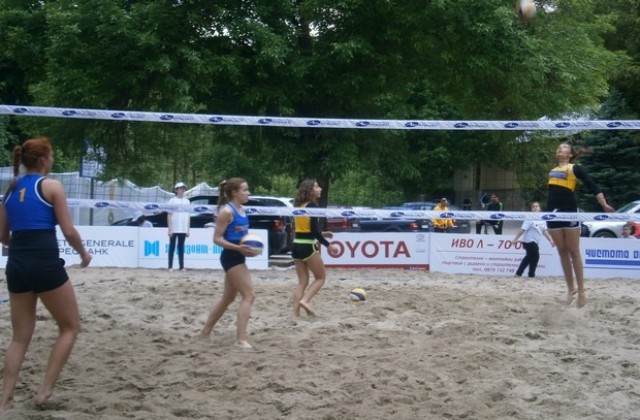 Започна националният турнир по плажен волейбол в Плевен