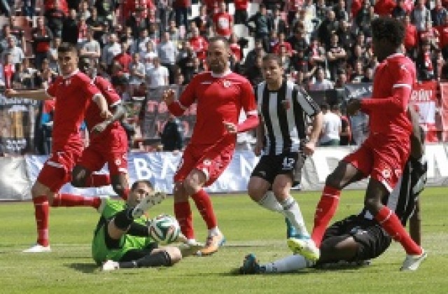 ЦСКА само с хикс срещу Локо Пд, но е втори заради Левски