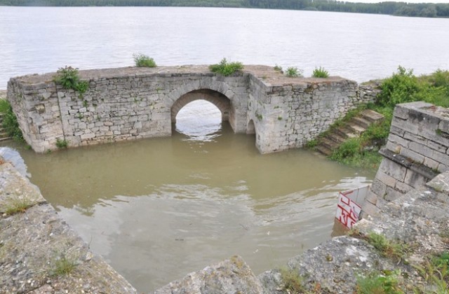 Три временни диги във Видин вече са готови да посрещнат високата вода