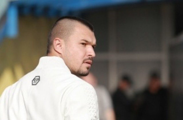 Бурса си хареса Божинов и Гаджев от Левски