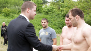 Кметът награди победителите в народните борби в село Сулица