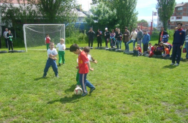 Купи, медали и много радост за децата от детските градини в Кюстендил