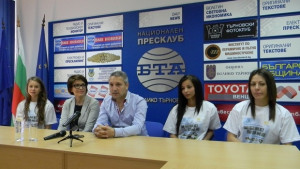 Съветник дари месечното си възнаграждение за детска площадка Азбукари призова