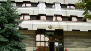 Няма да затварят лавките в училищата в Дупница и с