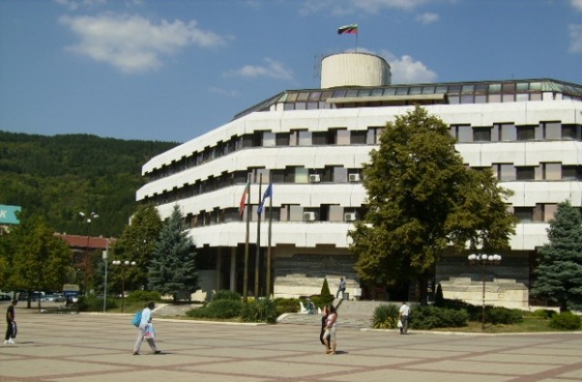 Рехабилитират 4-класната пътна мрежа в Дупница