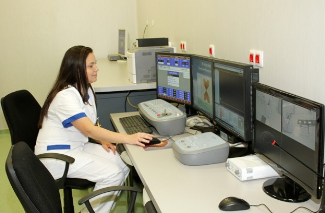 Щадяща апаратура лекува онкоболни от 4 области в Стара Загора