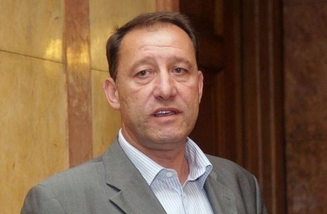 Министърът на отбраната Ангел Найденов пристига във Враца