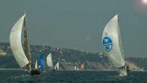 Тричасов купон на брега за ветроходната регата на буквите