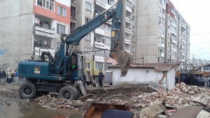 Столипиновци молят кмета да бута още незаконни постройки