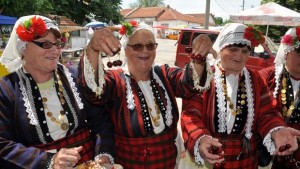 Празник на черешата и национален фолклорен събор в с Крепост