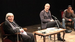 Проф Огнянова с почетна грамота и плакет