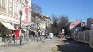 Иван Портних Нито лев за изпълнителите на ремонта на центъра