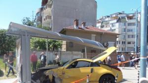 Блъснатата на спирка ученичка е в относително стабилно състояние