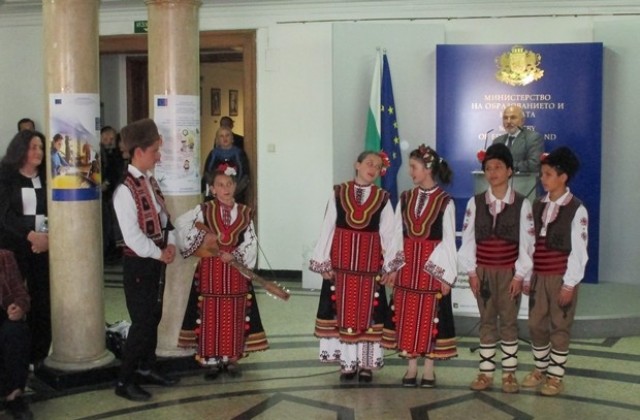 Училища от Ловешка област участваха в информационен ден в МОН