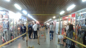 Гражданско неподчинение срещу затварянето на подлеза на гарата