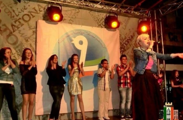 Две възпитанички на ВС Таланти с престижни награди от музикален конкурс