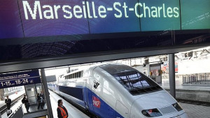 Франция поръчала влакове които не могат да влязат в гарите