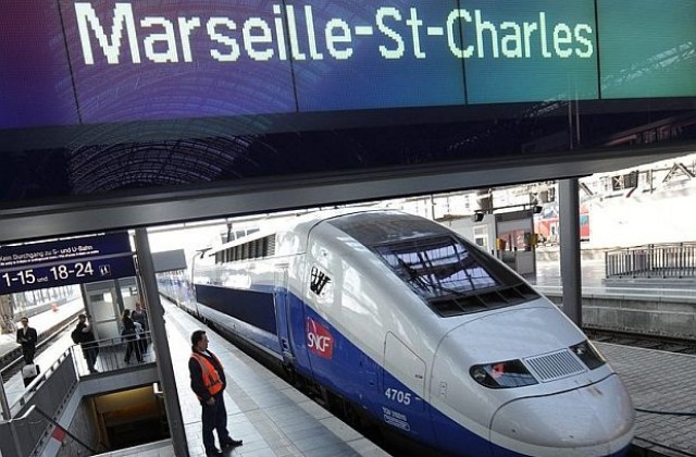 Франция поръчала влакове, които не могат да влязат в гарите