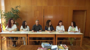 Студенти започват кампания за възстановяване на изгорялата библиотека на Стопанския