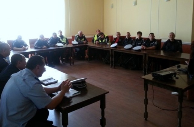 Съветът по наркотични вещества обучава служители на „Пътна полиция“