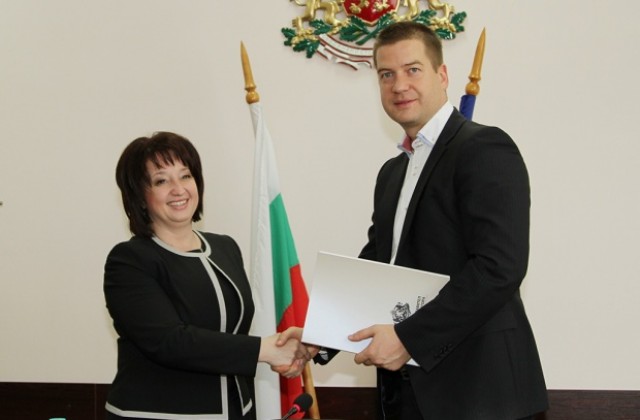 Ж. Аладжова: Показахме, че държава и местна власт могат да работят заедно