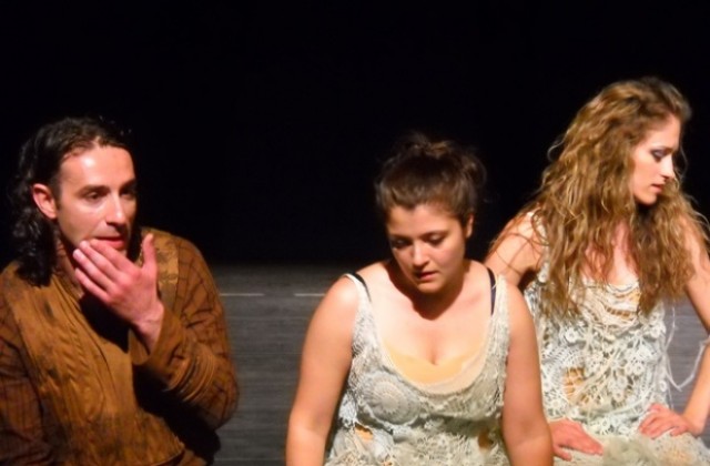 Танцуващи самодиви и мултимедийно шоу представя Кукленият театър на Варненско лято