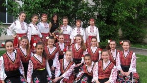 Детският танцов състав Мездренче чества 45 години от своето създаване