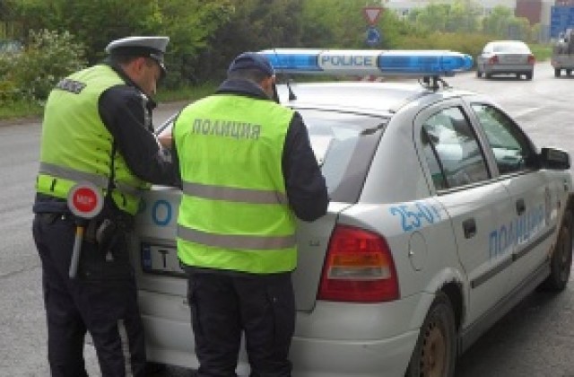 Полицаи и доброволци провеждат съвместна акция в Търговище