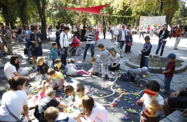 Децата на Благоевград творят в над 40 ателиета