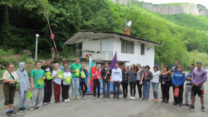 Великотърновски ученици преминаха по пътя на четата на Поп Харитон