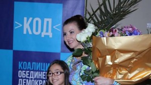 Според Илияна Раева евродепутатът трябва да се бори за пълна