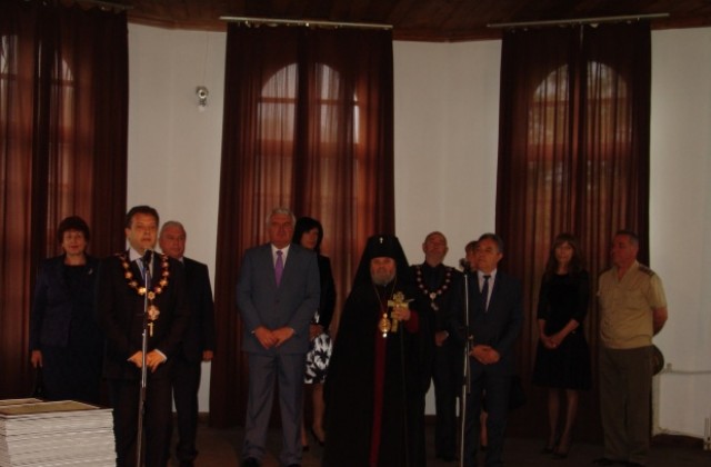 Кметът Даниел Панов: Издигайте името на В. Търново като културната и духовна столица на България