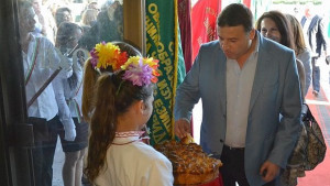 Ученик подари сайт на кмета Камбитов