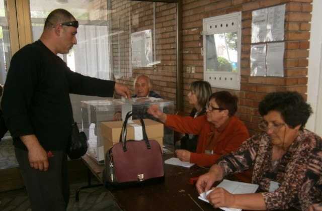 16, 8% е избирателната активност в областта. В Трекляно са гласували 57,5%