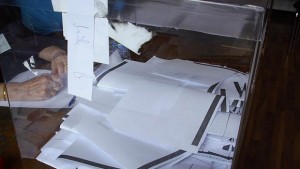 2027 е избирателната активност към 1330 часа