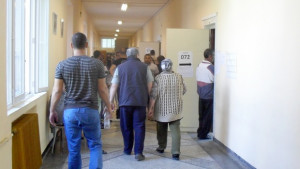 Гласуването в ромските секции СНИМКИ