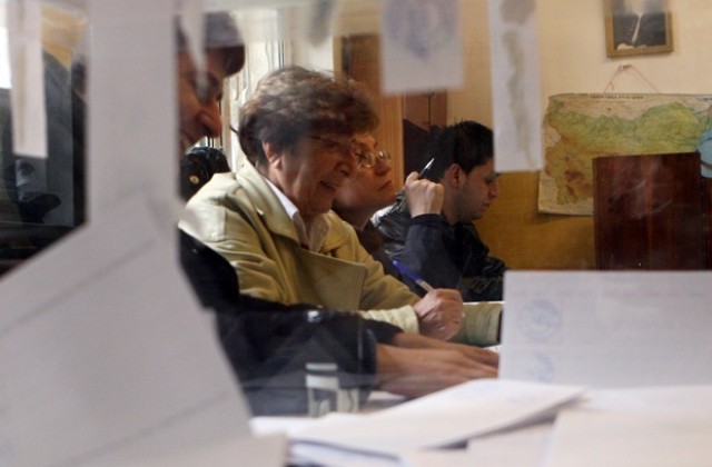 ГЕРБ печели в Ловеч с 27,9%