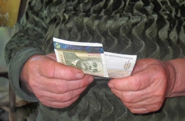 Злато, сребро и пари дала баба на крадци