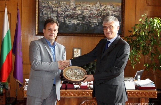 Кметът Даниел Панов се срещна с финландския посланик