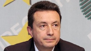 Янаки Стоилов Момчил Неков трябва да се откаже от мандата