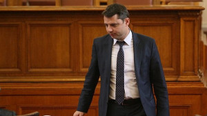 Добрев Правителството се провали в енергетиката и ще я доведе