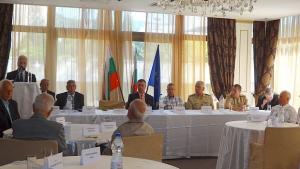 Военни дебатираха за просперитета на родината