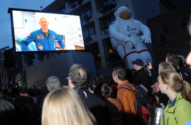 Космическият кораб Съюз успешно излезе в орбита и се скачи с МКС