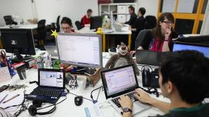 Офис служителят чете 1 милион мейли през живота си