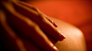 Компания пусна специални слушалки за порно филми