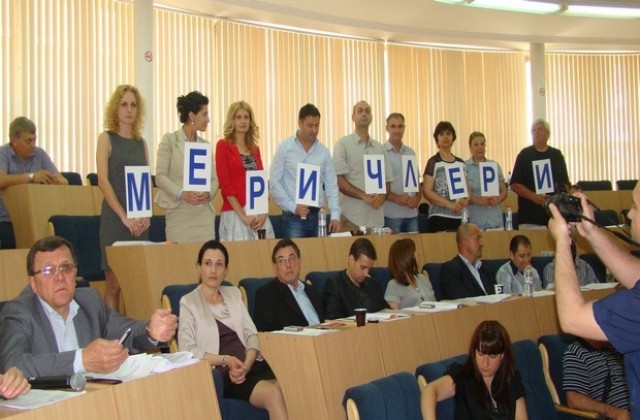 Димитровградската сесия днес, като театър на абсурда