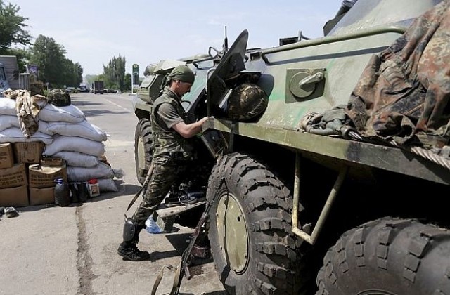Руските сепаратисти обвиняват украинските сили, че използват забранени боеприпаси